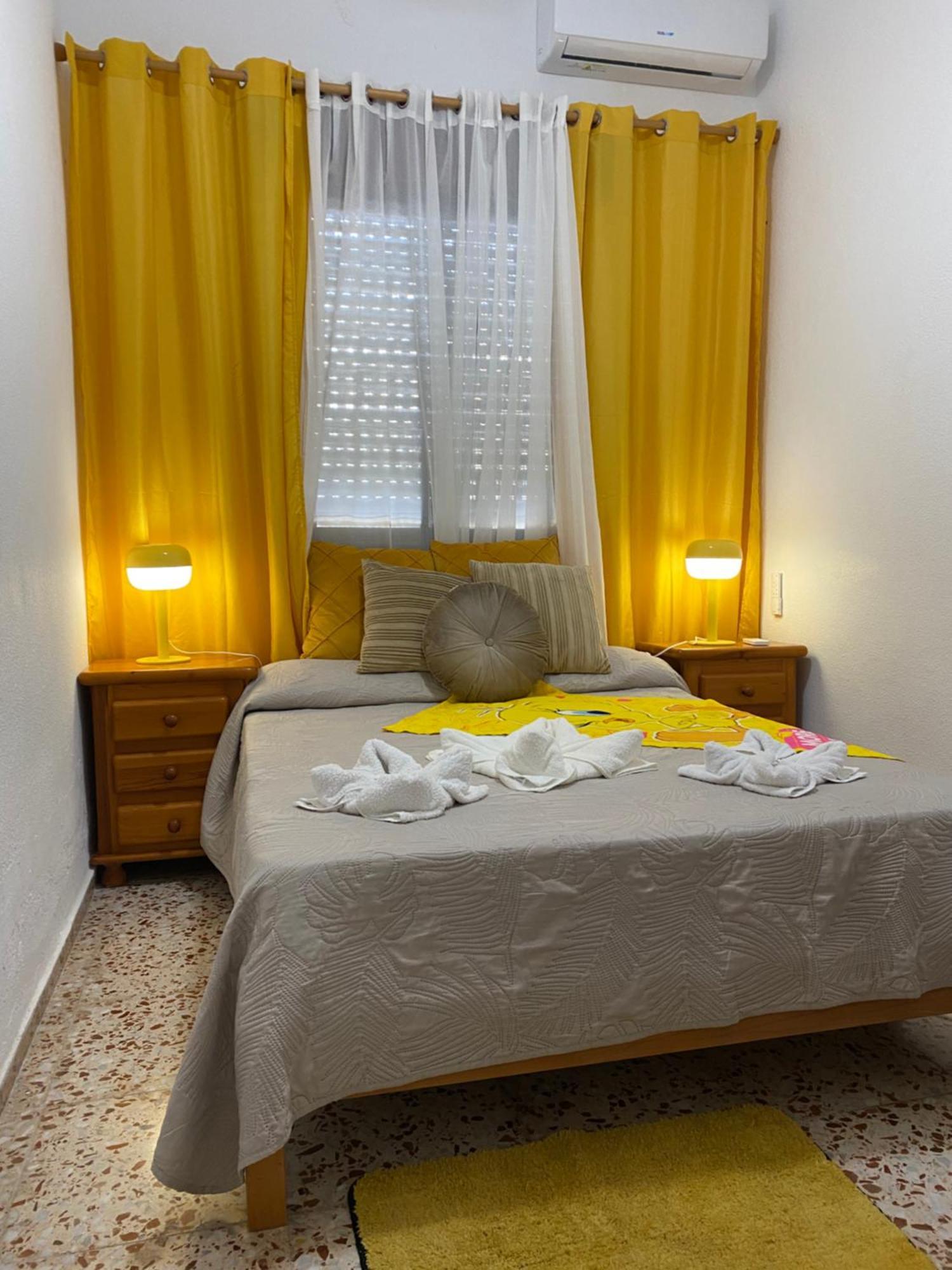 Casa vacanze La Casa Amarilla De Luis Y Eileen Villajoyosa